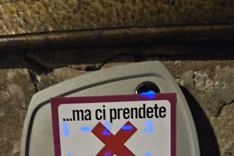 - RIPRODUZIONE RISERVATA