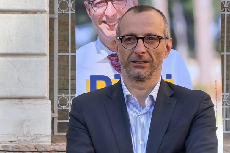 - RIPRODUZIONE RISERVATA