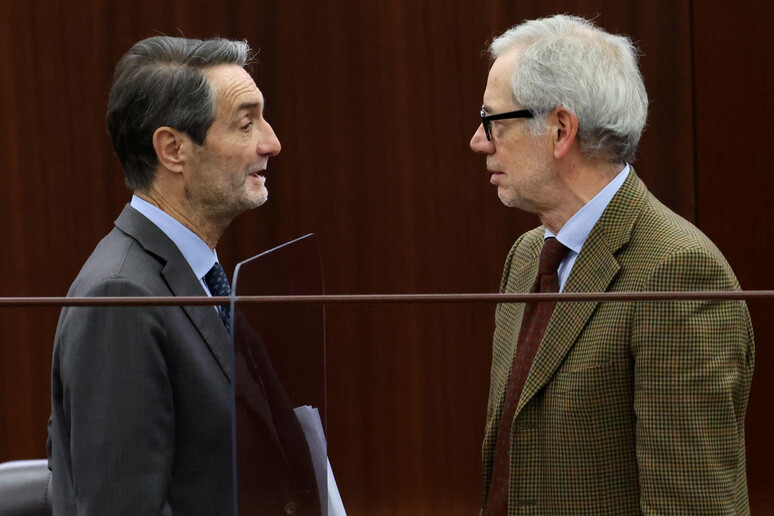 - RIPRODUZIONE RISERVATA