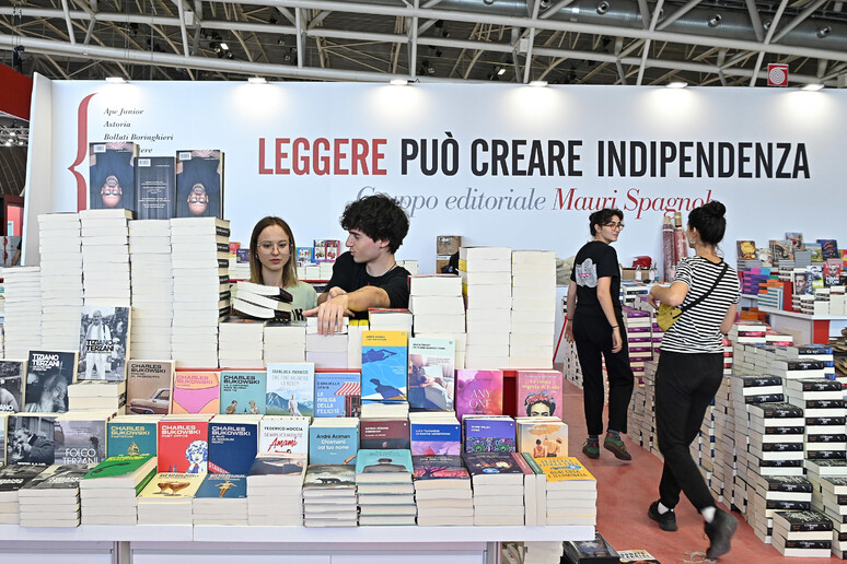 - RIPRODUZIONE RISERVATA