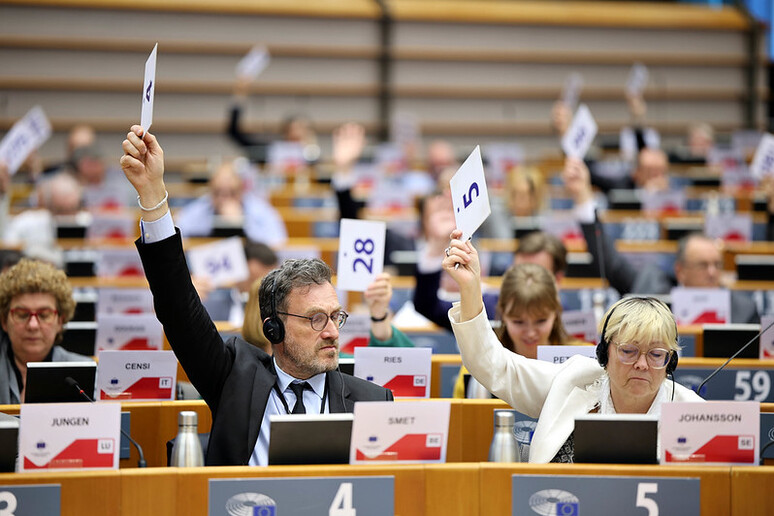 Plenaria del comitato delle regioni a Bruxelles - RIPRODUZIONE RISERVATA