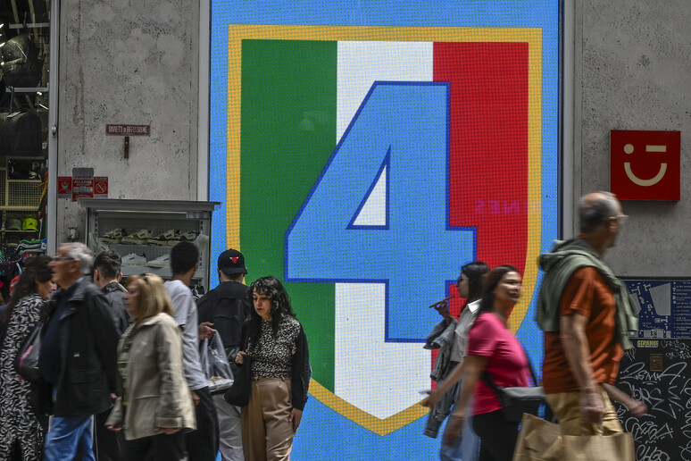 - RIPRODUZIONE RISERVATA