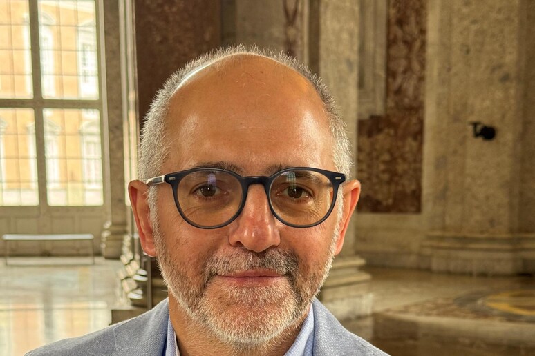 - RIPRODUZIONE RISERVATA