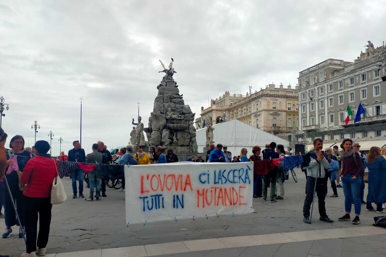 - RIPRODUZIONE RISERVATA