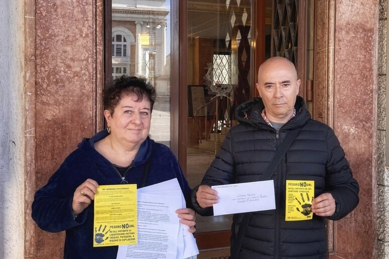 - RIPRODUZIONE RISERVATA