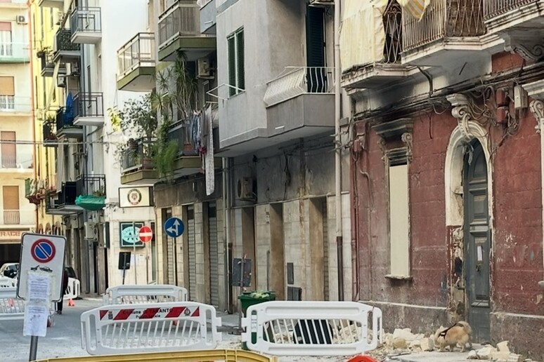 - RIPRODUZIONE RISERVATA