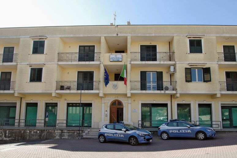 - RIPRODUZIONE RISERVATA