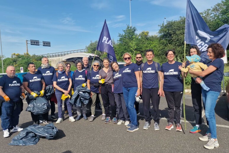 - RIPRODUZIONE RISERVATA