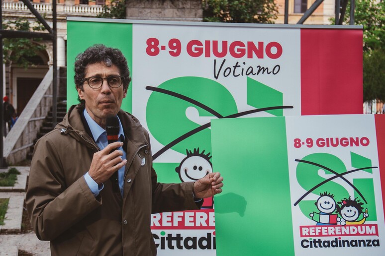 - RIPRODUZIONE RISERVATA