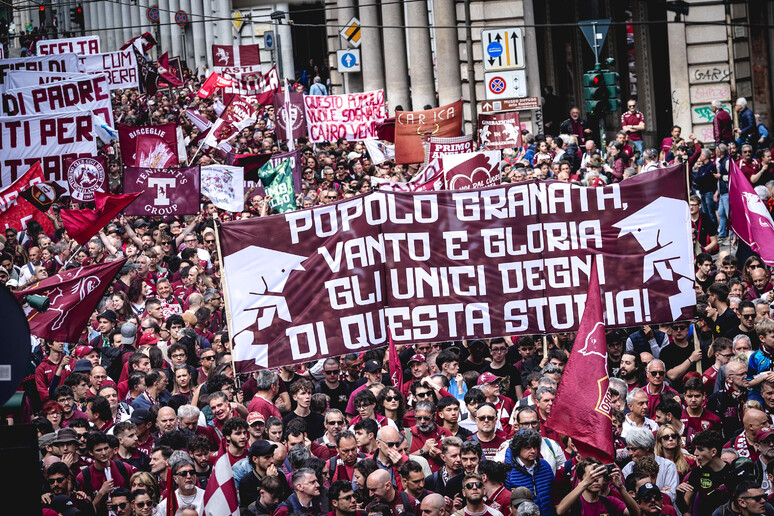 - RIPRODUZIONE RISERVATA