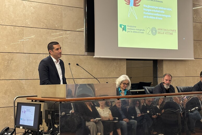 - RIPRODUZIONE RISERVATA