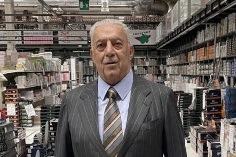 - RIPRODUZIONE RISERVATA