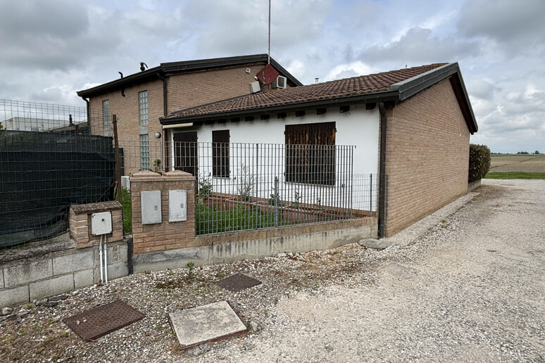 Cadavere madre in garage per continuare a avere pensione - RIPRODUZIONE RISERVATA
