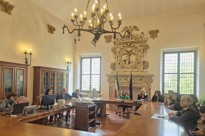 - RIPRODUZIONE RISERVATA
