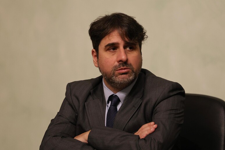 - RIPRODUZIONE RISERVATA