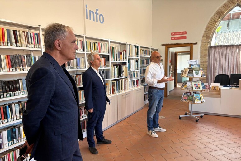 - RIPRODUZIONE RISERVATA