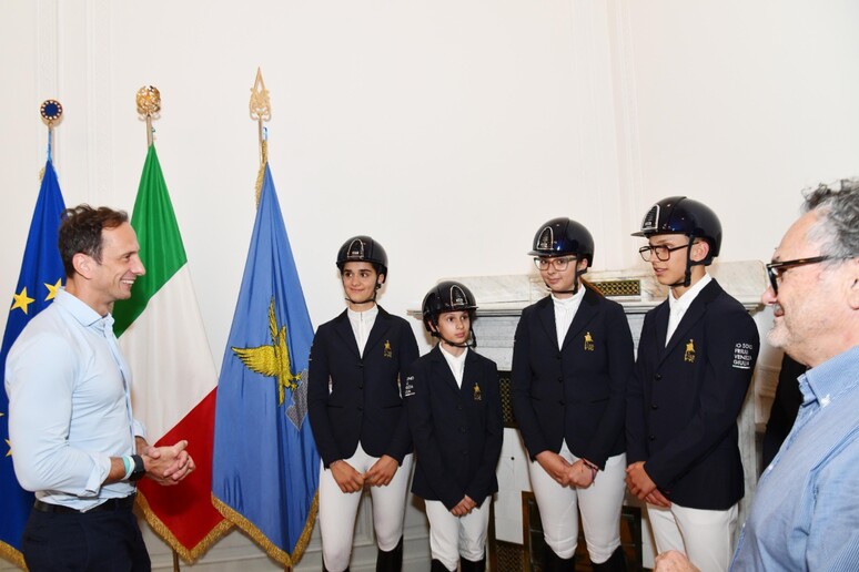 - RIPRODUZIONE RISERVATA