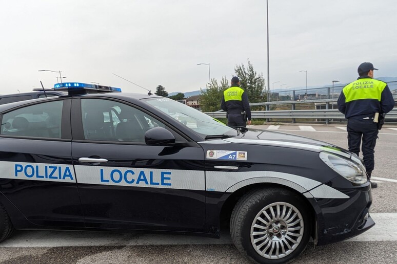 - RIPRODUZIONE RISERVATA